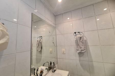 Apartamento à venda com 63m², 2 quartos e 1 vaga Apartamento à venda com 63m², 2 quartos e 1 vagaBanheiro