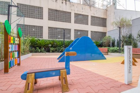 Apartamento à venda com 123m², 3 quartos e 2 vagas Apartamento à venda com 123m², 3 quartos e 2 vagasÁrea comum - Playground