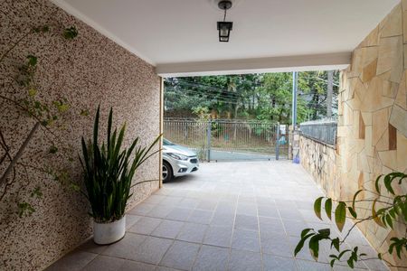 Casa à venda com 170m², 3 quartos e 4 vagas Casa à venda com 170m², 3 quartos e 4 vagasÁrea comum