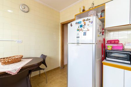 Casa à venda com 170m², 3 quartos e 4 vagas Casa à venda com 170m², 3 quartos e 4 vagasCozinha