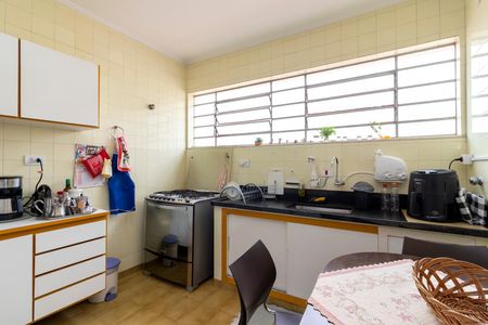 Casa à venda com 170m², 3 quartos e 4 vagas Casa à venda com 170m², 3 quartos e 4 vagasCozinha