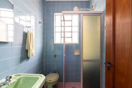 Casa à venda com 170m², 3 quartos e 4 vagas Casa à venda com 170m², 3 quartos e 4 vagasBanheiro 2