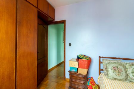 Casa à venda com 170m², 3 quartos e 4 vagas Casa à venda com 170m², 3 quartos e 4 vagasQuarto 3