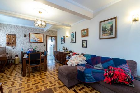 Casa à venda com 170m², 3 quartos e 4 vagas Casa à venda com 170m², 3 quartos e 4 vagasSala de Estar