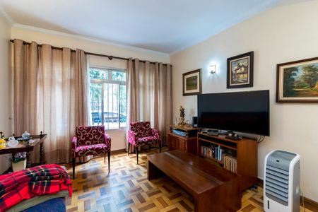 Casa à venda com 170m², 3 quartos e 4 vagas Casa à venda com 170m², 3 quartos e 4 vagasSala de Estar