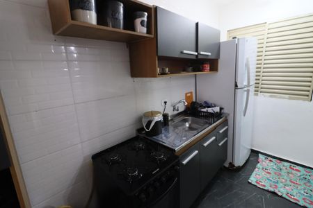 Cozinha de casa para alugar com 1 quarto, 37m² em Ayrosa, Osasco