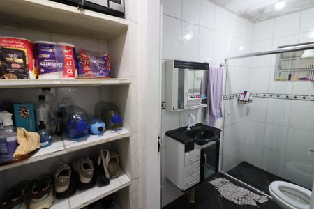 Banheiro de casa para alugar com 1 quarto, 37m² em Ayrosa, Osasco