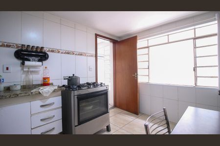 Casa à venda com 270m², 8 quartos e 3 vagas Casa à venda com 270m², 8 quartos e 3 vagasCozinha