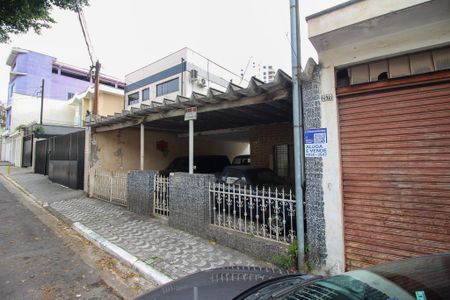 Casa à venda com 270m², 8 quartos e 3 vagas Casa à venda com 270m², 8 quartos e 3 vagasFachada