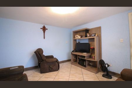 Casa à venda com 270m², 8 quartos e 3 vagas Casa à venda com 270m², 8 quartos e 3 vagasSala