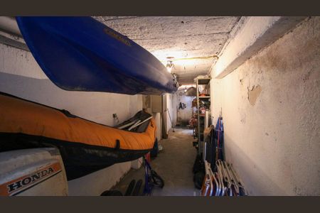 Casa à venda com 270m², 8 quartos e 3 vagas Casa à venda com 270m², 8 quartos e 3 vagasCasa 2 - Área Comum