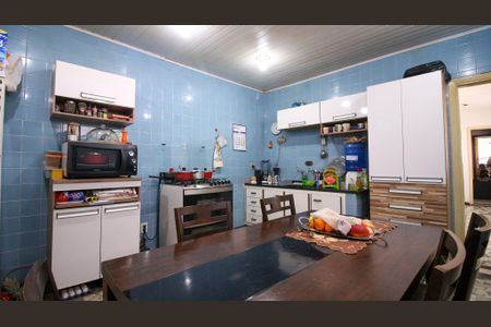 Casa à venda com 270m², 8 quartos e 3 vagas Casa à venda com 270m², 8 quartos e 3 vagasCasa 2 - Cozinha