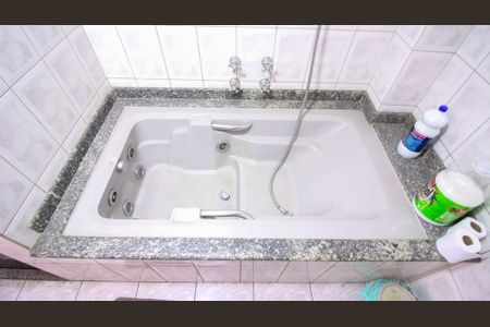 Casa à venda com 270m², 8 quartos e 3 vagas Casa à venda com 270m², 8 quartos e 3 vagasBanheiro