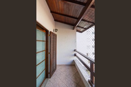 Casa para alugar com 260m², 3 quartos e 4 vagasSacada do Quarto 2