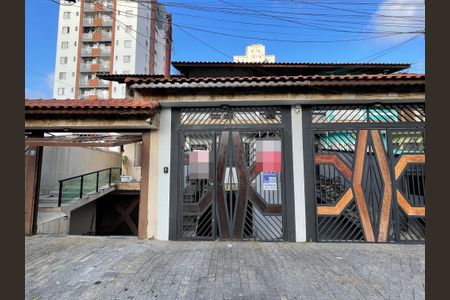 Casa para alugar com 260m², 3 quartos e 4 vagasFachada