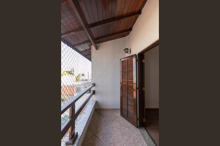 Casa para alugar com 260m², 3 quartos e 4 vagasSacada do Quarto 2