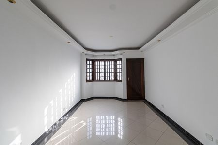 Casa para alugar com 260m², 3 quartos e 4 vagasSala