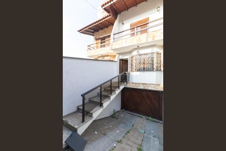 Casa para alugar com 260m², 3 quartos e 4 vagasEntrada