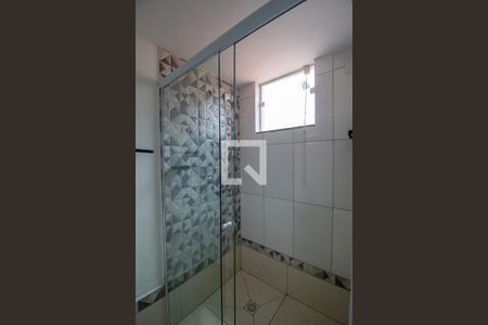 Banheiro de kitnet/studio para alugar com 1 quarto, 28m² em Jardim do Sol, Sorocaba