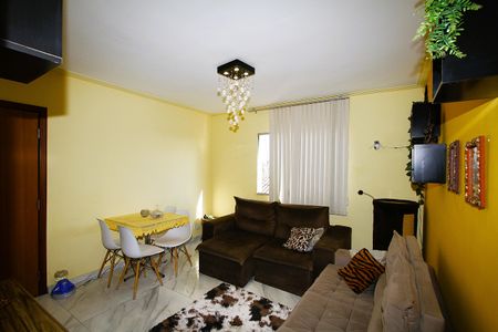 Sala de apartamento à venda com 3 quartos, 100m² em Carlos Prates, Belo Horizonte