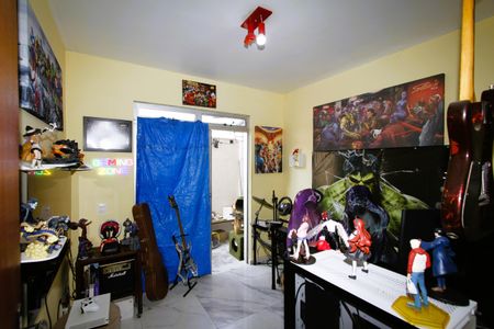 Quarto 1 de apartamento à venda com 3 quartos, 100m² em Carlos Prates, Belo Horizonte