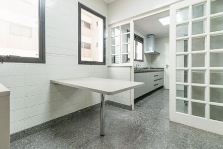 Apartamento para alugar com 200m², 3 quartos e 3 vagasCozinha