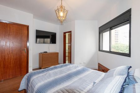 Apartamento para alugar com 200m², 3 quartos e 3 vagasSuíte 2