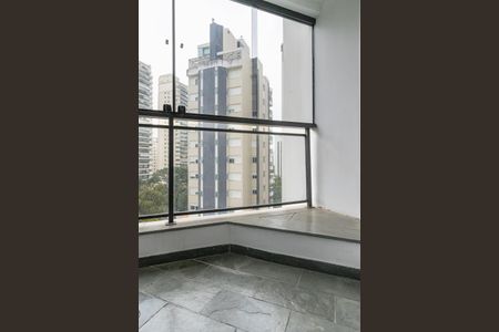 Apartamento para alugar com 200m², 3 quartos e 3 vagasVista da Suíte 1