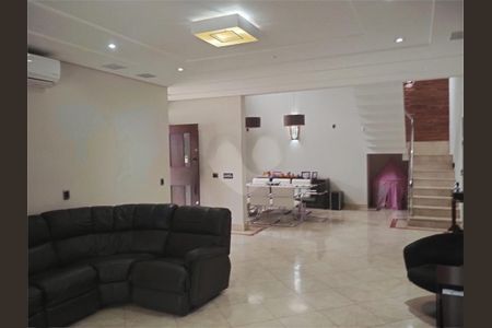 Casa à venda com 488m², 5 quartos e 3 vagas