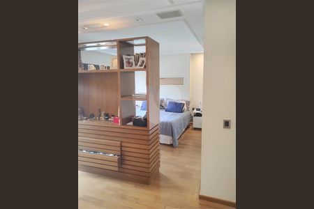 Casa à venda com 488m², 5 quartos e 3 vagas