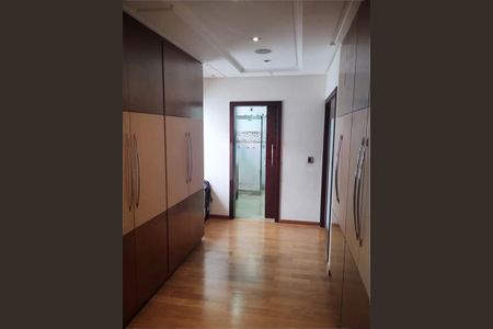 Casa à venda com 488m², 5 quartos e 3 vagas