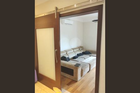 Casa à venda com 488m², 5 quartos e 3 vagas