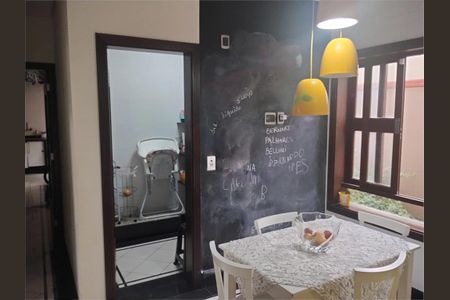 Casa à venda com 488m², 5 quartos e 3 vagas