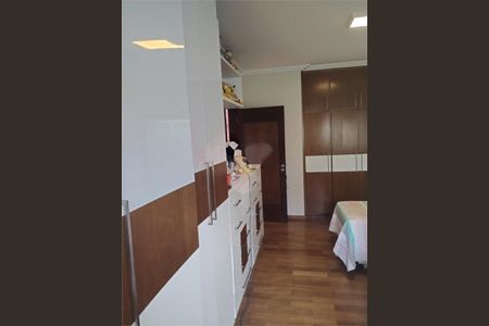 Casa à venda com 488m², 5 quartos e 3 vagas