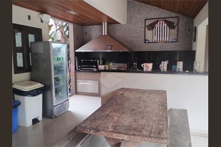 Casa à venda com 488m², 5 quartos e 3 vagas