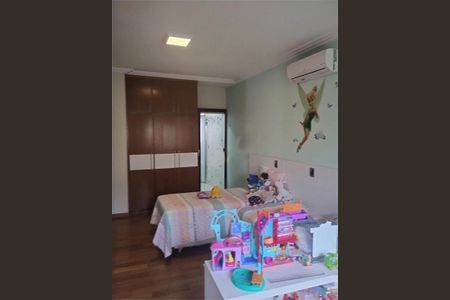 Casa à venda com 488m², 5 quartos e 3 vagas