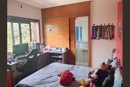 Casa à venda com 488m², 5 quartos e 3 vagas