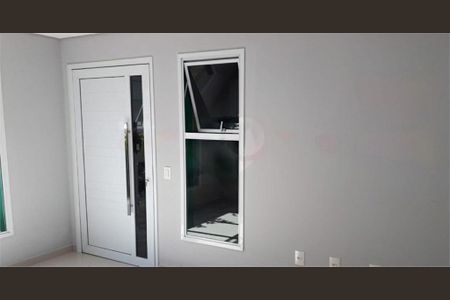 Casa à venda com 215m², 3 quartos e 3 vagas