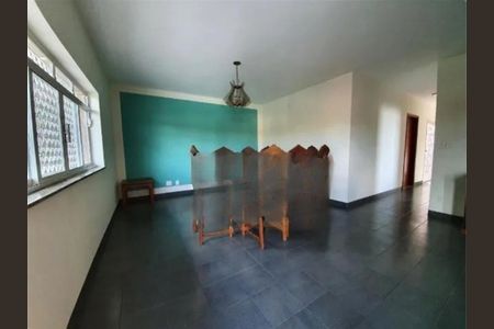 Casa à venda com 3 quartos, 207m² em Vila Sao Jose, Várzea Paulista
