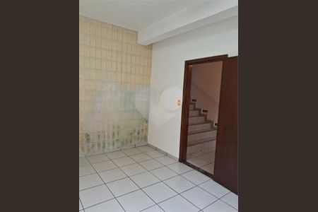 Casa à venda com 73m², 3 quartos e 1 vaga