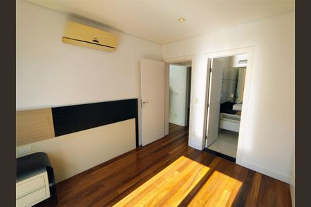 Casa à venda com 4 quartos, 410m² em Parque do Colégio, Jundiaí