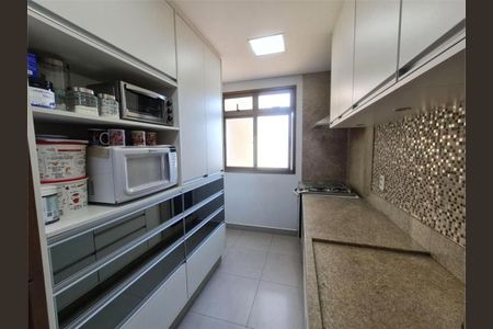 Apartamento à venda com 220m², 4 quartos e 3 vagas