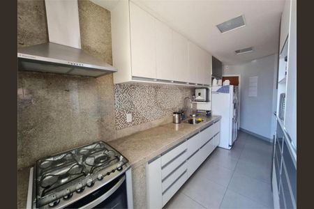Apartamento à venda com 220m², 4 quartos e 3 vagas