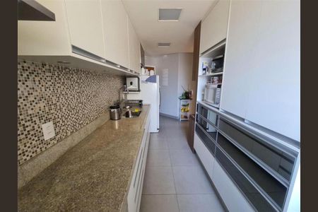 Apartamento à venda com 220m², 4 quartos e 3 vagas