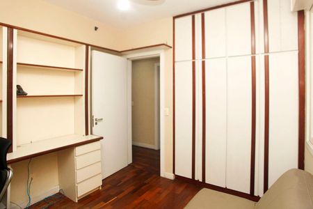Apartamento para alugar com 119m², 3 quartos e 1 vagaQuarto 2