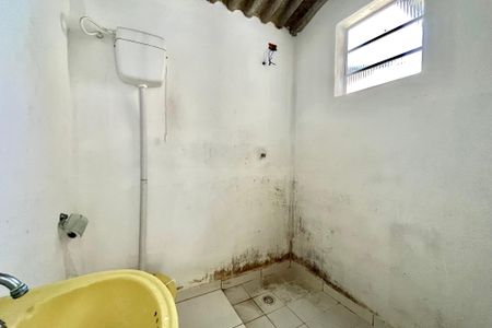 Banheiro da Suíte de casa para alugar com 1 quarto, 40m² em Jardim Oriental, São Paulo