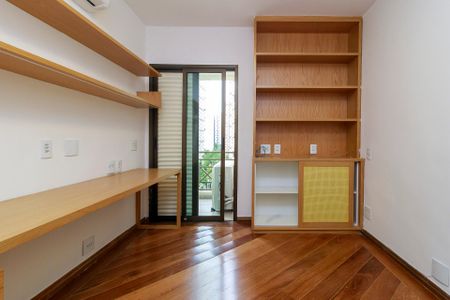 Apartamento para alugar com 179m², 4 quartos e 3 vagasQuarto 2