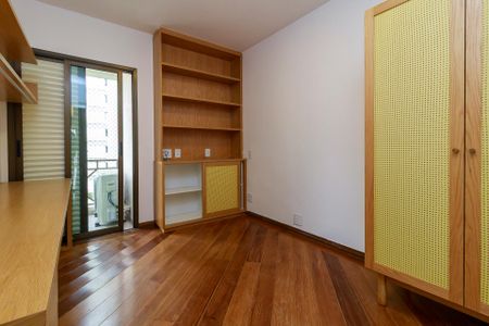 Apartamento para alugar com 179m², 4 quartos e 3 vagasQuarto 2