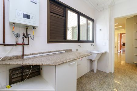 Apartamento para alugar com 179m², 4 quartos e 3 vagasÁrea de Serviço