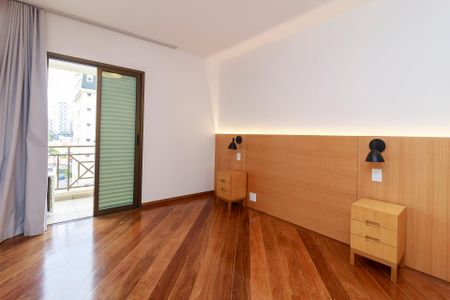 Apartamento para alugar com 179m², 4 quartos e 3 vagasSuíte 1